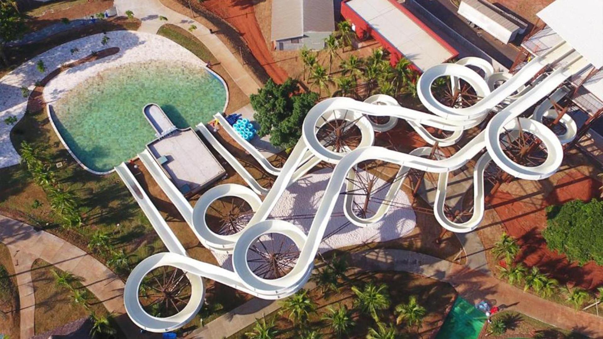 Celebration Resort Olimpia By Hot Beach Exterior photo The sculpture in 2018